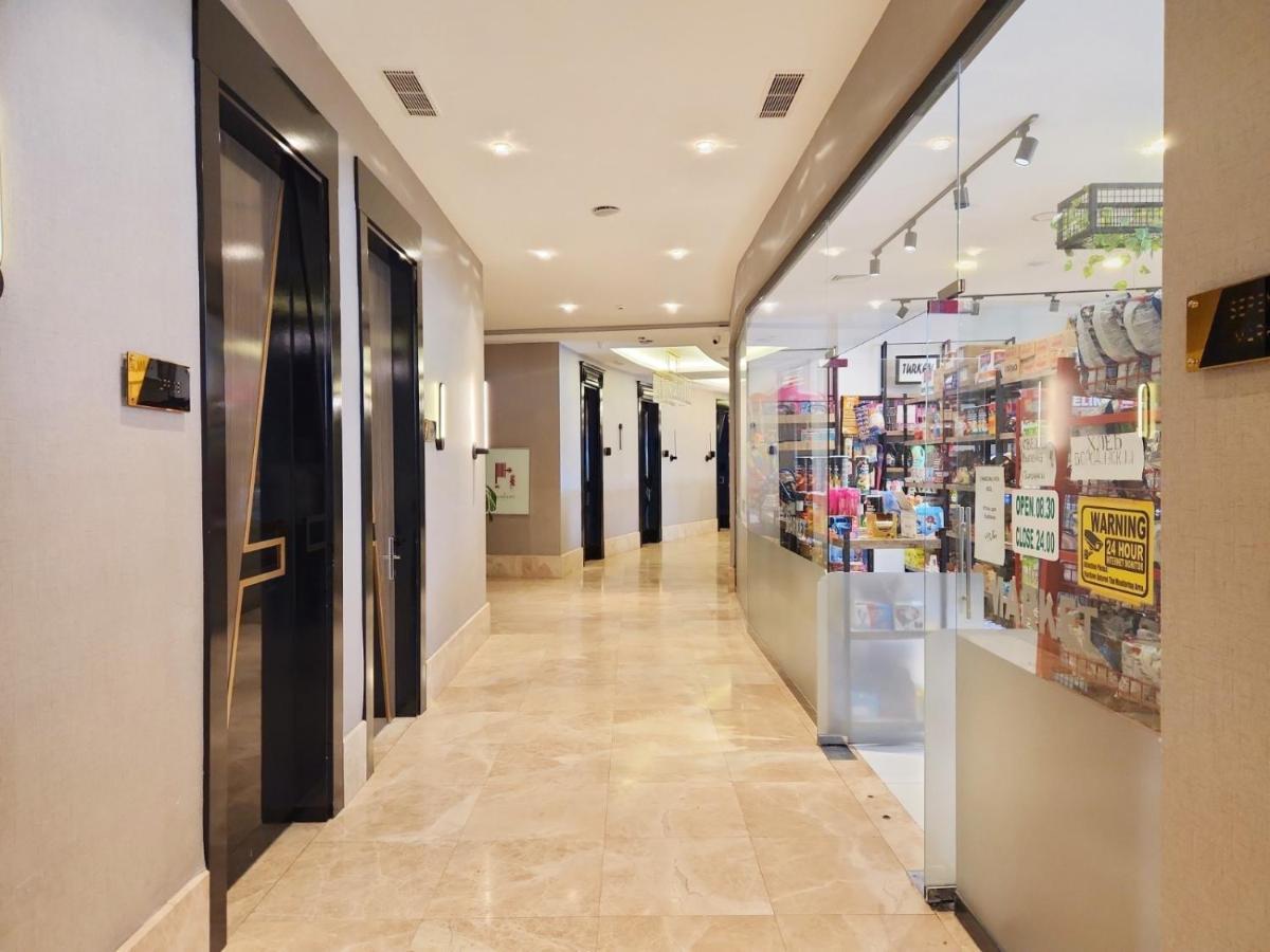 5 Star Facilities/walking Distance To Amenities And The Leilighet *
