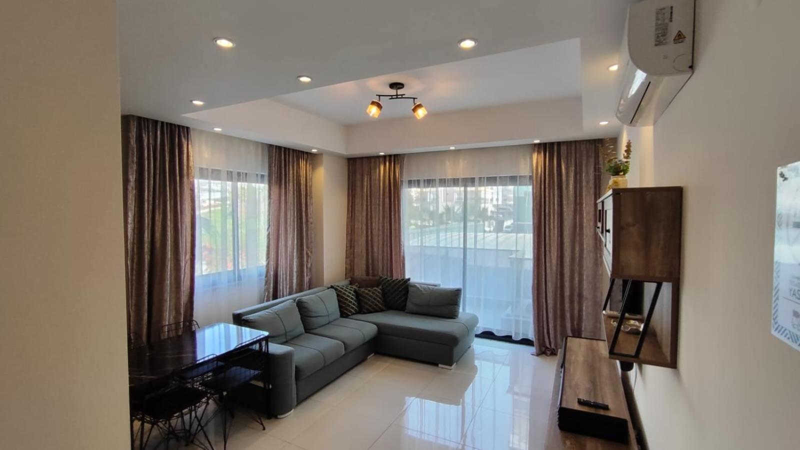 5 Star Facilities/walking Distance To Amenities And The Apartment