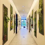 5 Star Facilities/Walking Distance To Amenities And The Beach